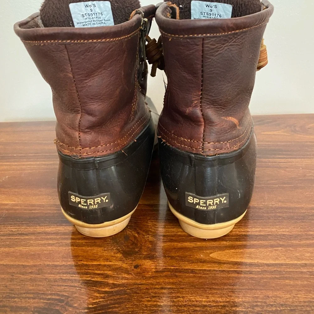 Sperry duck boots size 9 - Picture 5 of 7